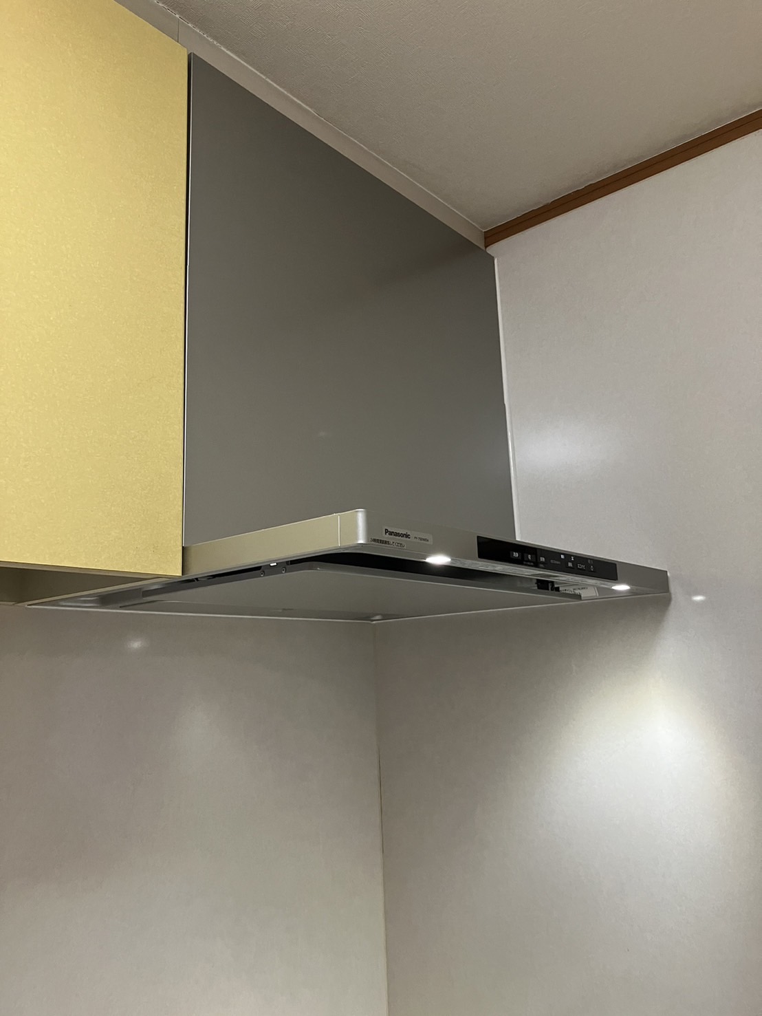 レンジフード交換取付作業